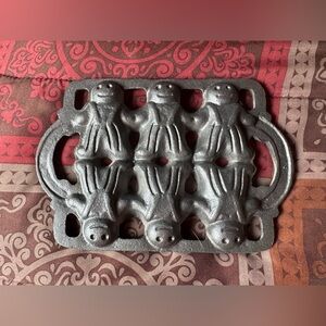 John Wright Vintage Cast Iron All American Gingerbread Man Holiday Baking Mold